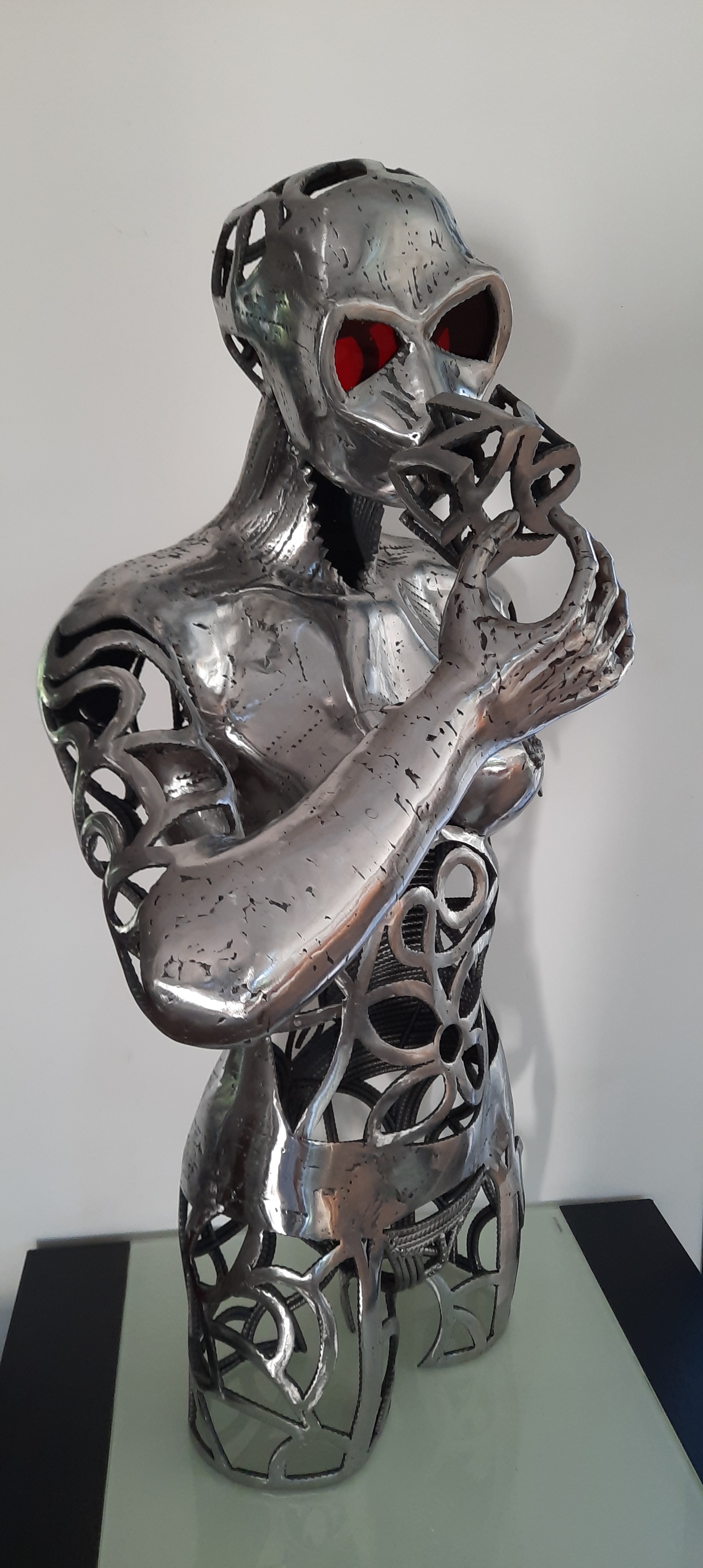 8- 2069 annee érotic